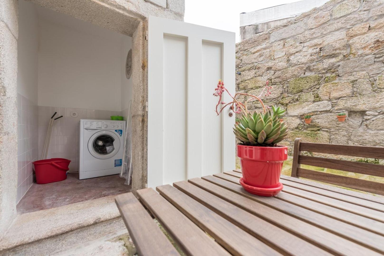 Guestready - Lofted Getaway In Downtown Porto Apartment Bagian luar foto